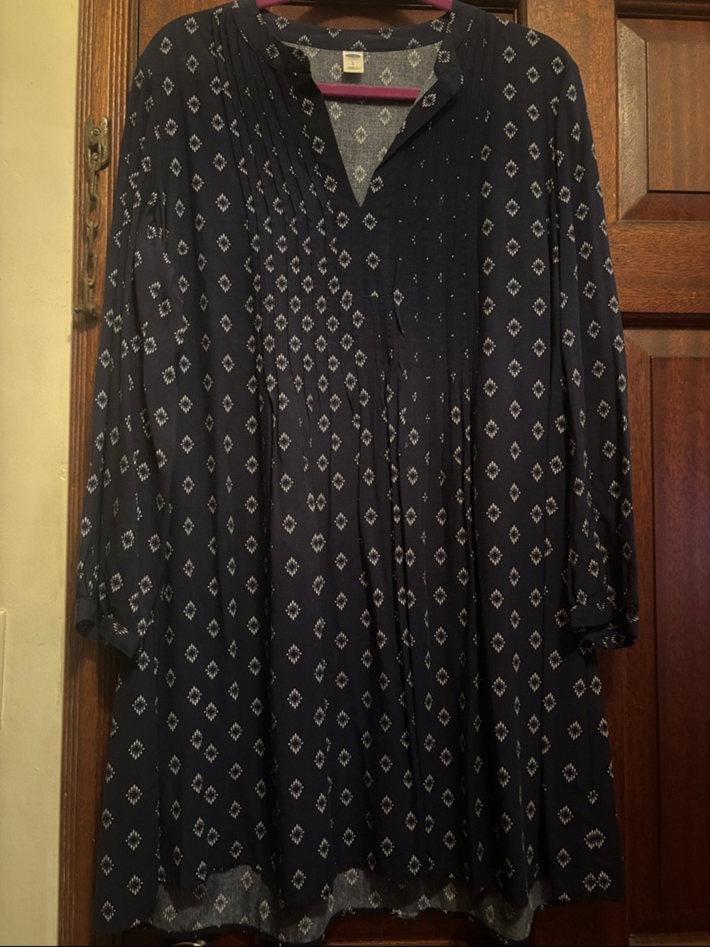 Old Navy Navy and White Diamond-Print Pleated Tunic